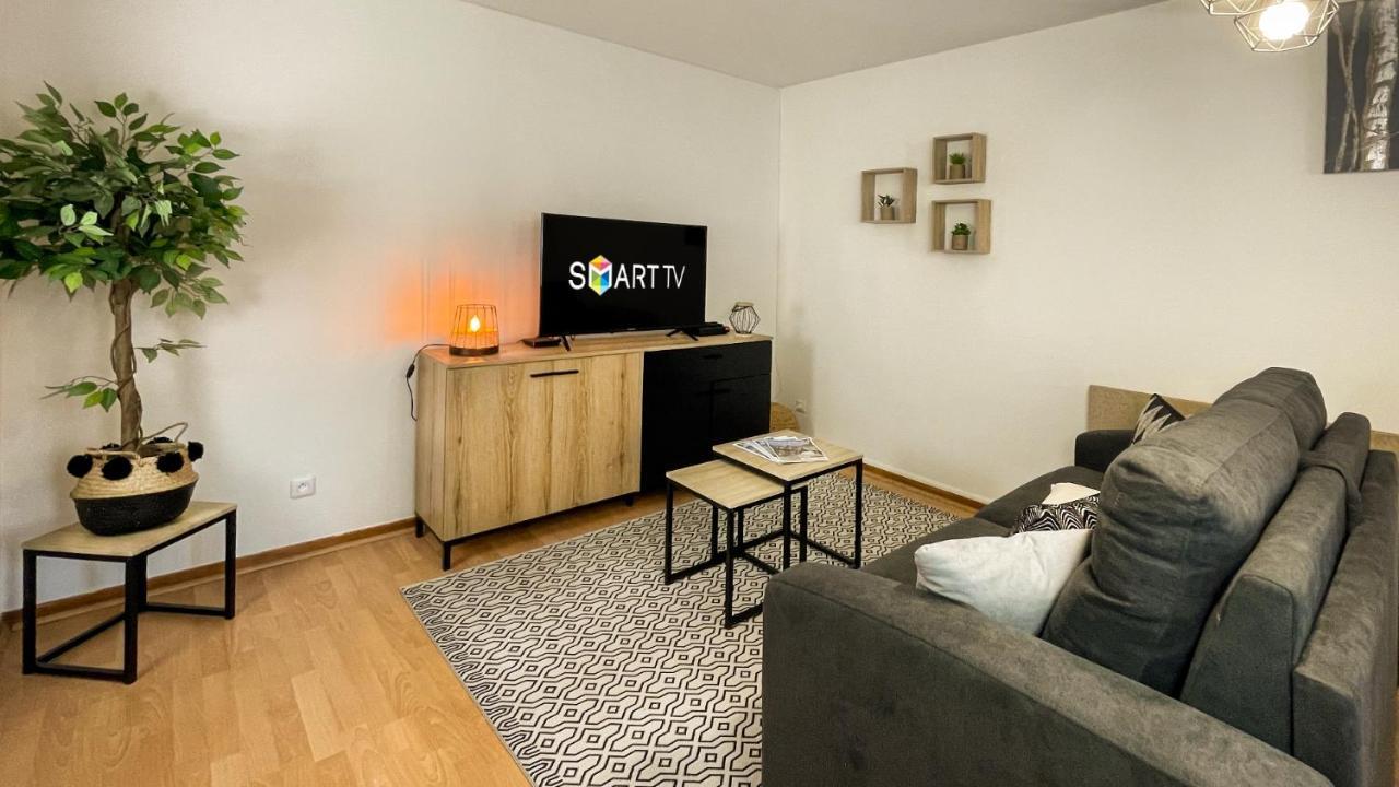 Homey Wood - New - Appartement Avec Une Chambre - Parking Prive Gratuit - Balcon Prive - A 5 Min De La Gare Pour Rejoindre Geneve 안마스 외부 사진