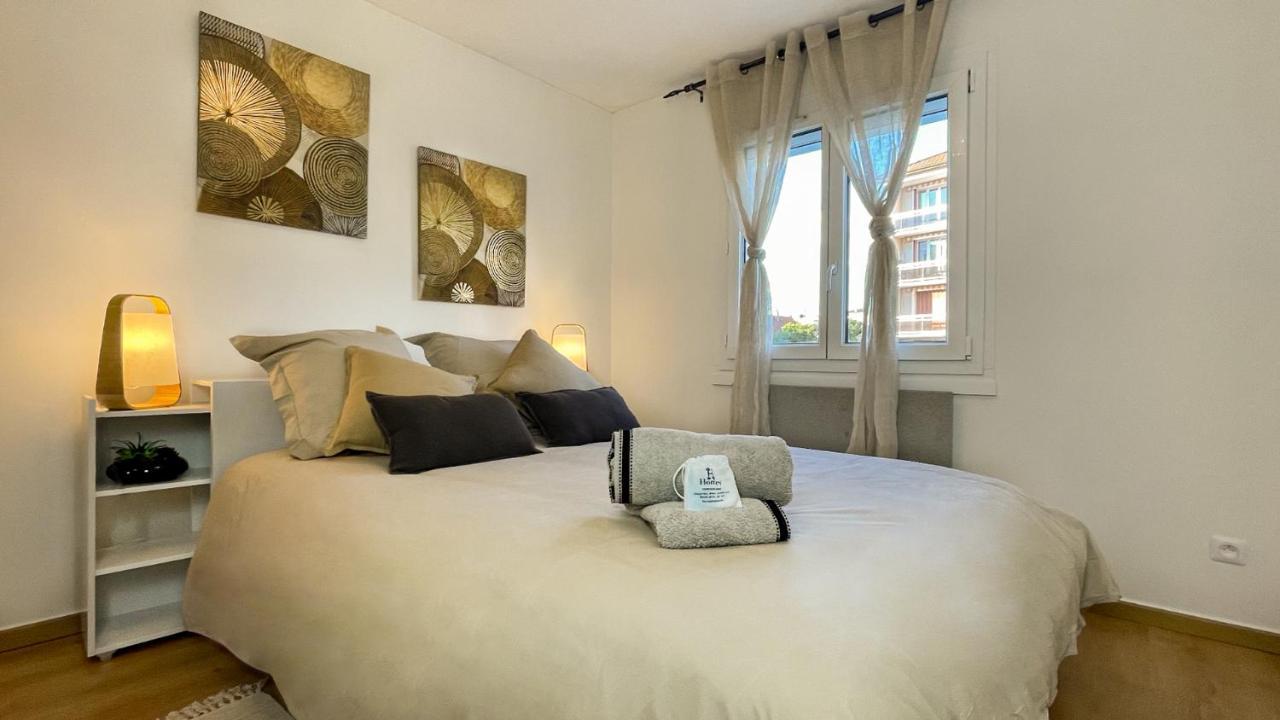 Homey Wood - New - Appartement Avec Une Chambre - Parking Prive Gratuit - Balcon Prive - A 5 Min De La Gare Pour Rejoindre Geneve 안마스 외부 사진